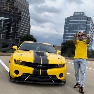 Meet your Posher, Wesley